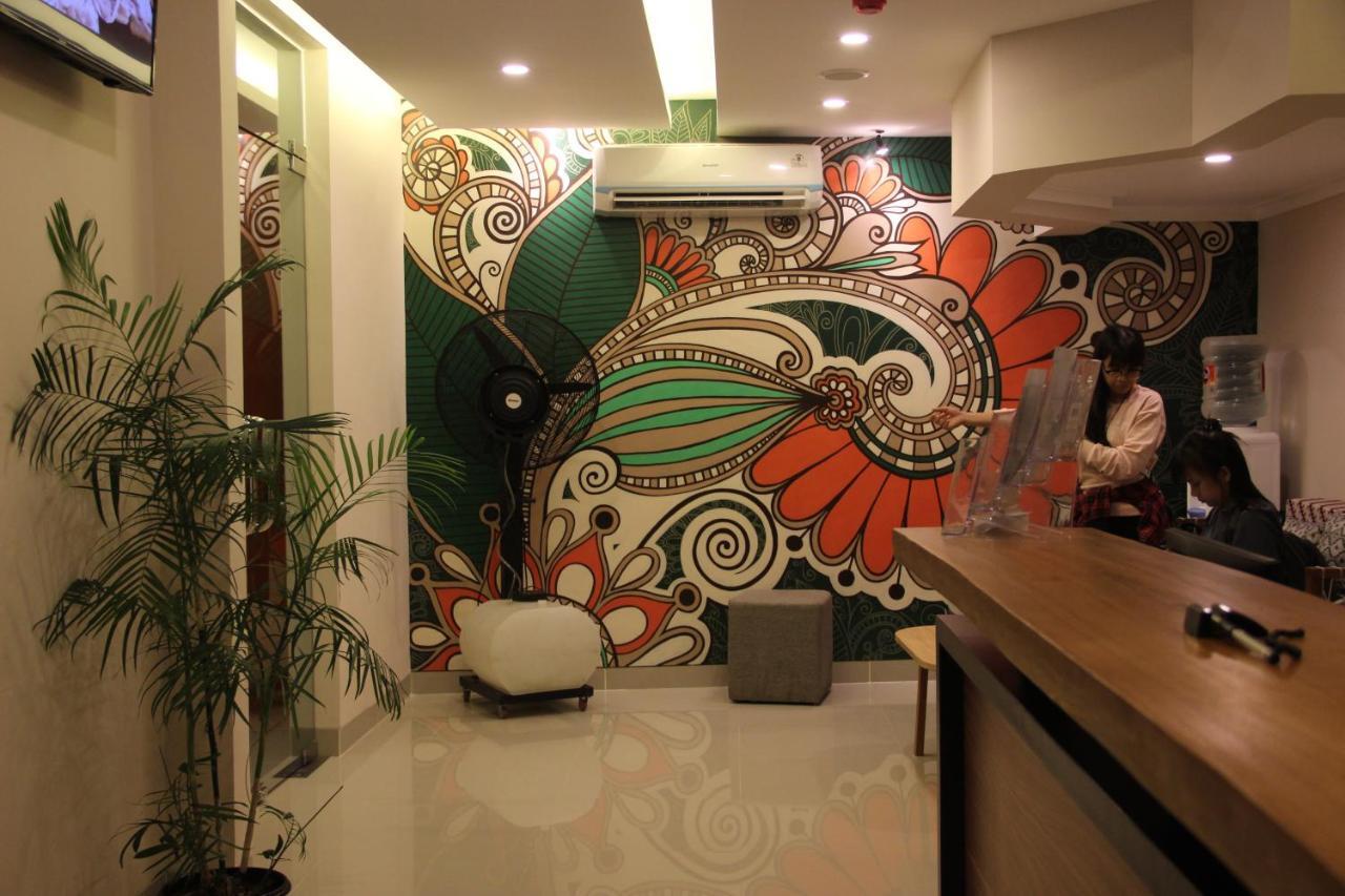 Front One Cabin Malioboro Jogja Джокьякарта Экстерьер фото